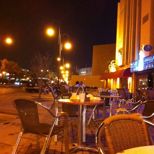 10/27/2011 tarihinde Francios K.ziyaretçi tarafından City Cafe'de çekilen fotoğraf