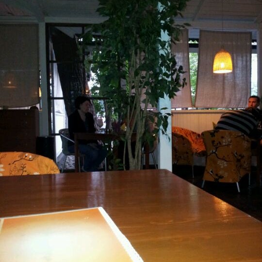 Лакомка, городское кафе, cafelakomka.ru - Первомайская улица, 47/19, 1 этаж, рай