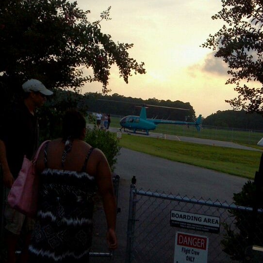 Foto diambil di Huffman Helicopters oleh Champ P. pada 8/20/2011