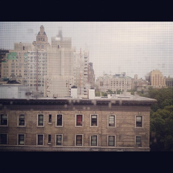 Photo taken at Washington Square Hotel by Hassenpheffr .. on 9/4/2012
