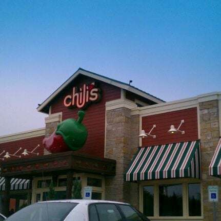 Photo taken at Chili&#39;s Grill &amp; Bar by Calvin J. on 12/9/2011