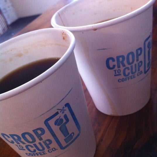 รูปภาพถ่ายที่ Crop to Cup Coffee โดย Marquis d. เมื่อ 8/15/2012