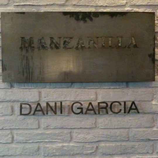 Foto tirada no(a) Manzanilla Bar por Celina L. em 7/6/2012