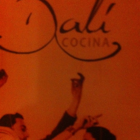 รูปภาพถ่ายที่ Dalí Cocina โดย Felipe F. เมื่อ 6/13/2012