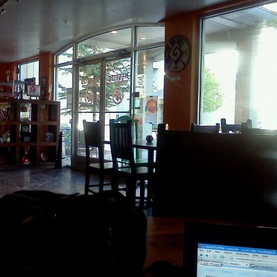 10/13/2011 tarihinde Courtney C.ziyaretçi tarafından Mestizo Coffeehouse'de çekilen fotoğraf