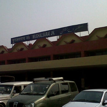 Photo taken at Mughalsarai Railway Station by Devang B. on 11/28/2011