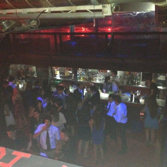 Latinas Calle 8