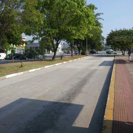 Avenida General Edgar Facó Estrada / Rua em Freguesia do Ó