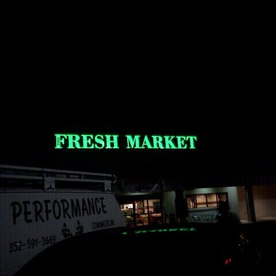4/18/2012에 Mary Ann F.님이 The Fresh Market에서 찍은 사진