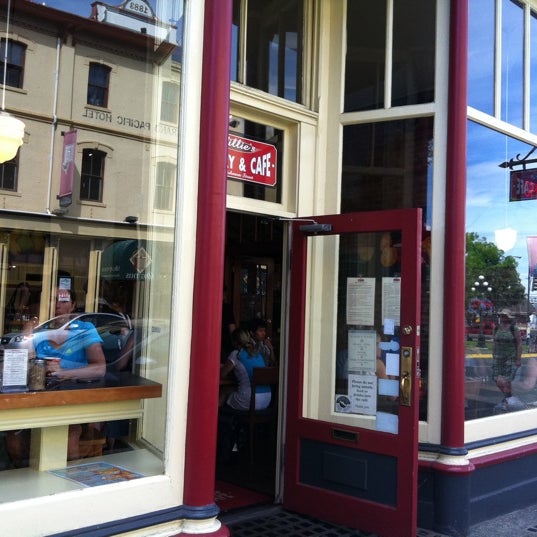 Willie's Bakery & Cafe (Now Closed) Bakery in Downtown Victoria