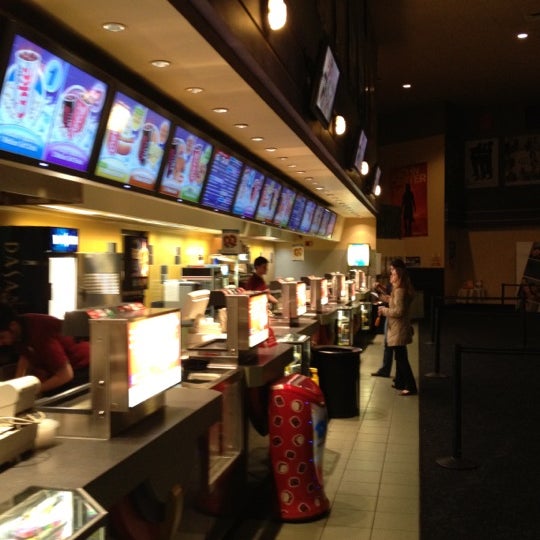 Fotos en Regal UA Snowden Square (Ahora cerrado) Cine en Savage