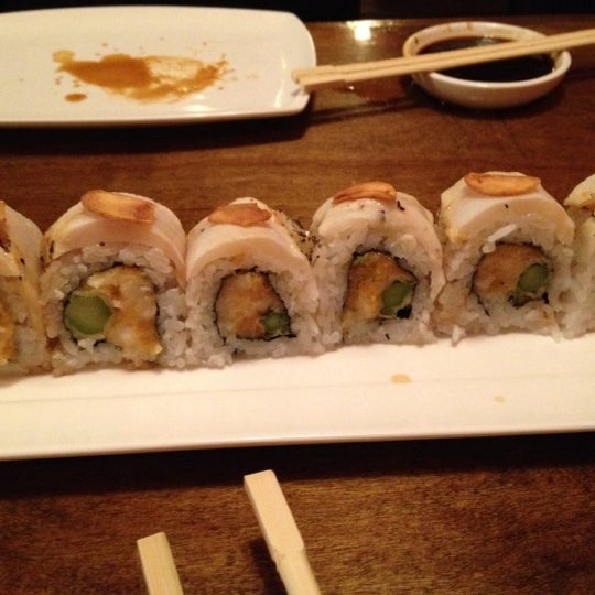 5/16/2012にDaniel M.がNoka All You Can Eat Sushiで撮った写真