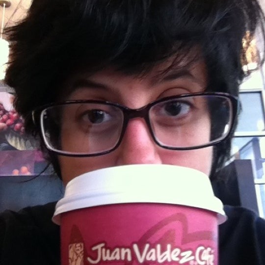 Foto tirada no(a) Juan Valdez Cafe por Daloha R. em 5/29/2012