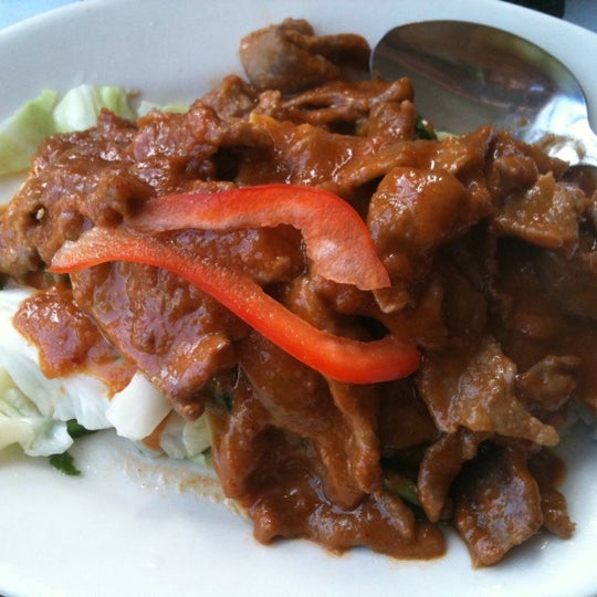 Foto scattata a Ploy II Thai Cuisine da Tami L. il 7/24/2011