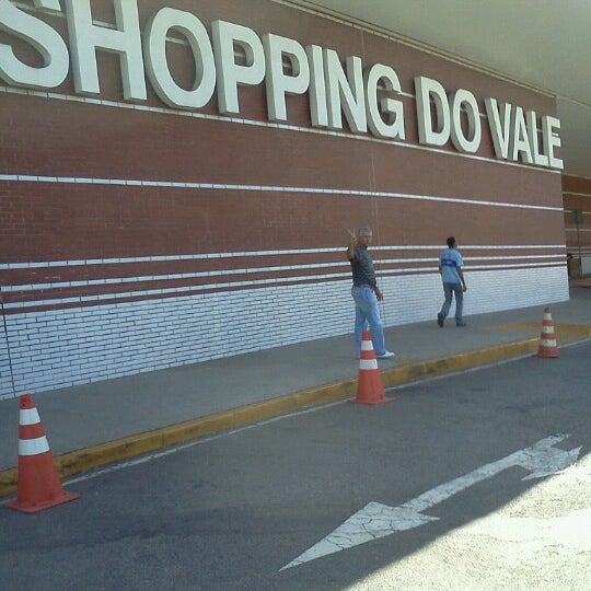 Photo taken at Shopping Vale do Aço by Keila S. on 7/21/2012