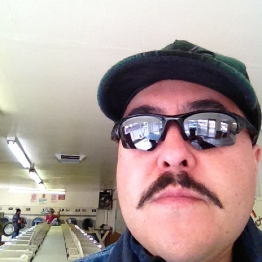 Earls Guarantee Laundromat Laundry Service in Santa Fe