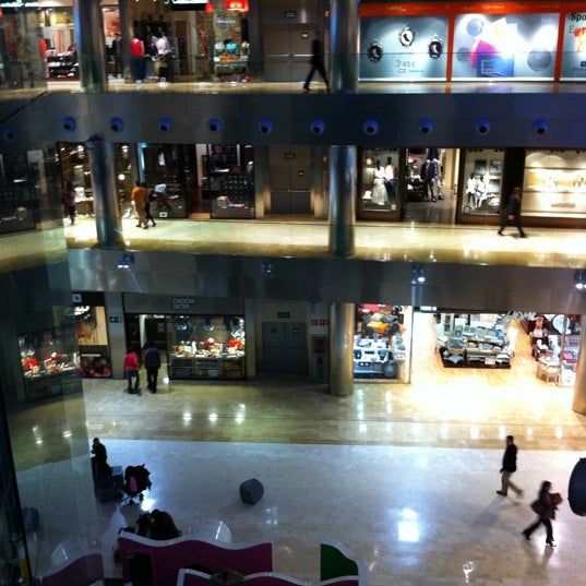 Photo taken at Zielo Shopping Pozuelo by Vicente A. on 3/7/2011