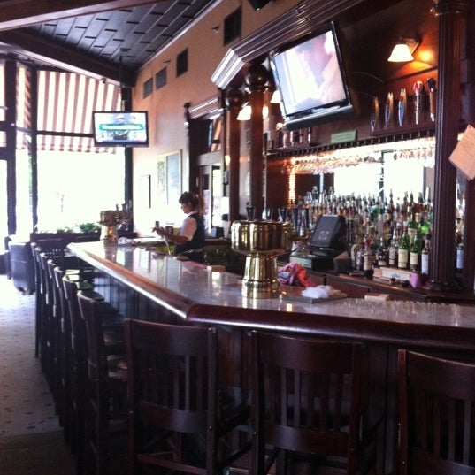 Photo taken at The Dickens Tavern by Lynn O. on 6/9/2011