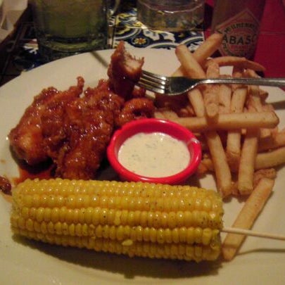 Photo taken at Chili&#39;s Grill &amp; Bar by Steph on 12/3/2011