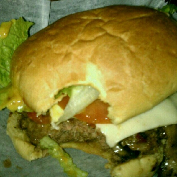 Photo prise au Brewburger&#39;s par Katherine G. le3/3/2012