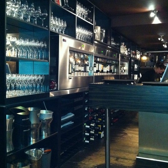 Bubbles & Wines Wine Bar in Amsterdam