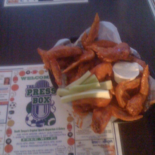 Photo taken at Press Box Sports Emporium &amp; Eatery by Walter B H. on 5/29/2012