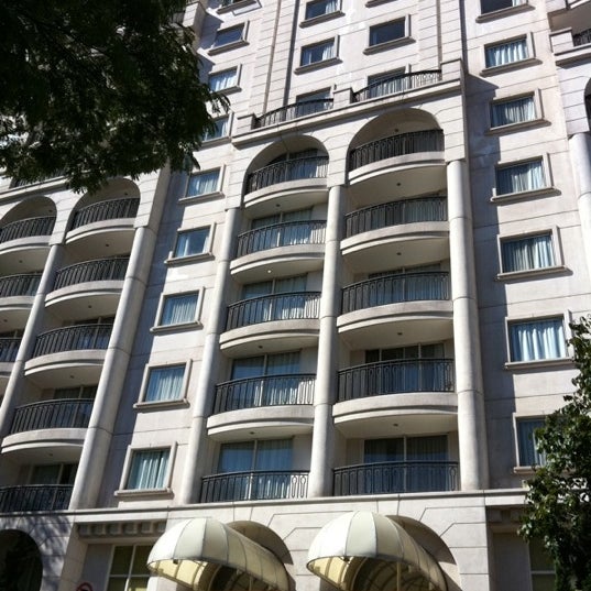 Photo taken at Marriott Executive Apartments Sao Paulo by Guto C. on 7/20/2011
