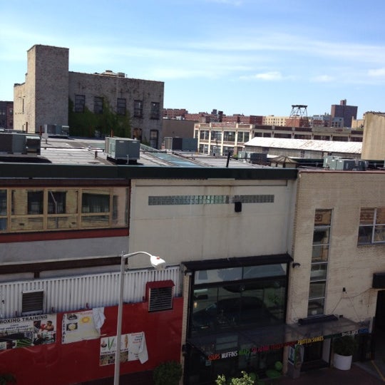 5/11/2012 tarihinde Alex M.ziyaretçi tarafından New York Loft Hostel'de çekilen fotoğraf