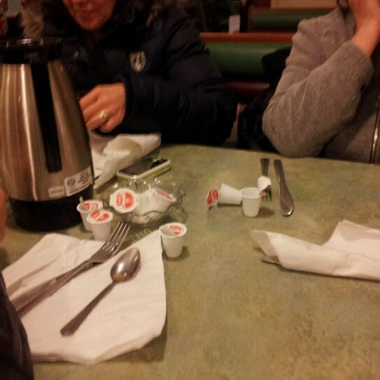 Photo taken at Friendly&#39;s by Fischbachs on 1/9/2012