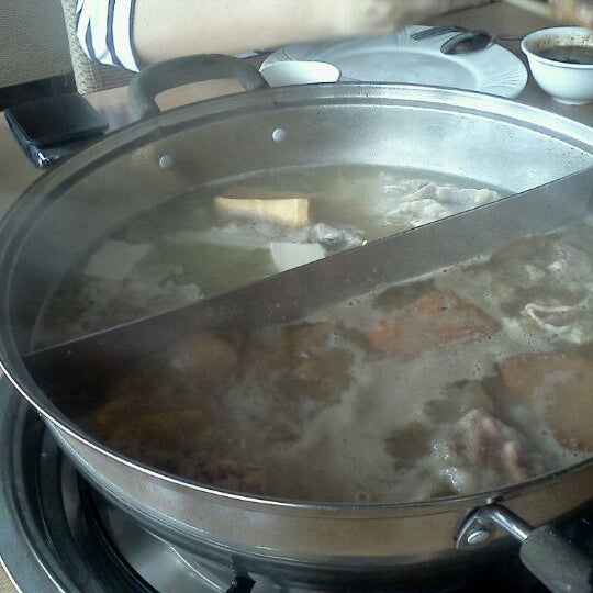 Ditch the shabu set. Get the pork bone soup, us fat beef, pork mushroom ball, shrimp wanton, taro and watercrest. Guarantef great meal!