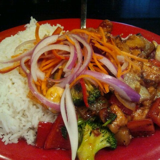 Photo taken at Pei Wei by Alfonso S. on 1/22/2012