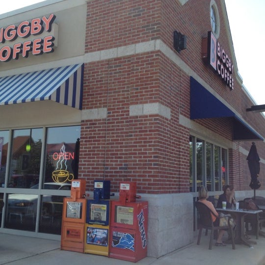 Photo taken at BIGGBY COFFEE by Kathy T. on 8/30/2012