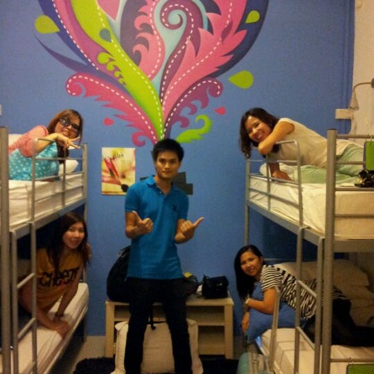 Photo taken at Five Stones Hostel by Siriwat T. on 3/16/2012