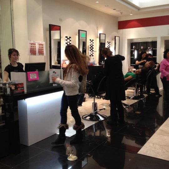 SHAPES Brow Bar 2 tips from 108 visitors