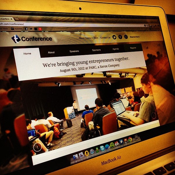 6/21/2012에 Daniel B.님이 Teens in Tech Labs HQ에서 찍은 사진