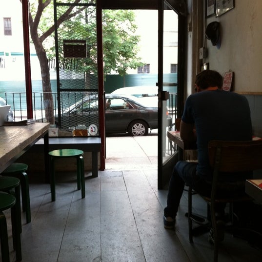 6/14/2011にthecoffeebeanersがGlass Shopで撮った写真