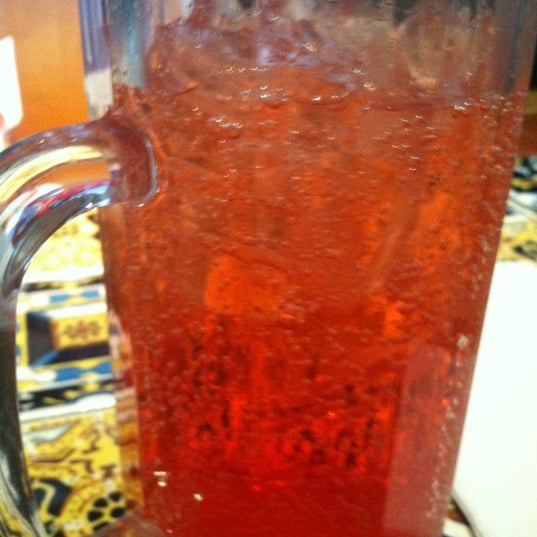 Photo taken at Chili&#39;s Grill &amp; Bar by Ayanna R. on 5/15/2012