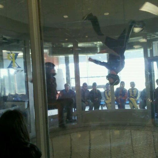 Foto scattata a Paraclete XP Indoor Skydiving da Curtis il 8/17/2011