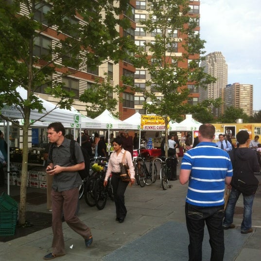 Photos at Grove Street Farmers' Market Harsimus Grove Street PATH Plaza