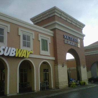 รูปภาพถ่ายที่ South St. Burger โดย Linus J. เมื่อ 10/14/2011
