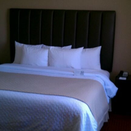 5/23/2012 tarihinde Blangelikaziyaretçi tarafından Embassy Suites by Hilton West Palm Beach Central'de çekilen fotoğraf