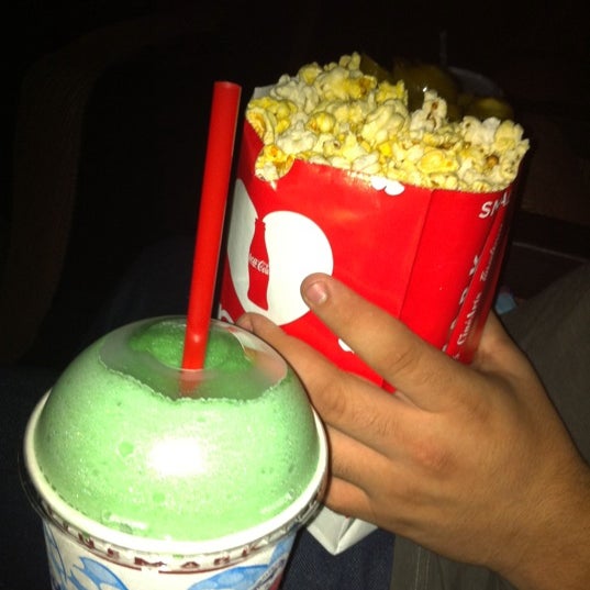 Cinemark Hill Country Galleria 11 tips de 1532 visitantes