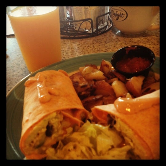 Photo taken at The Omelette Shoppe by Karla on 7/13/2012