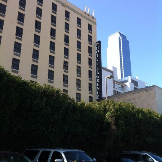 6/24/2012 tarihinde Tristan S.ziyaretçi tarafından Hotel Lawrence'de çekilen fotoğraf
