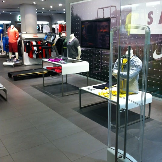 Nike shop zürich sihlcity hot sale