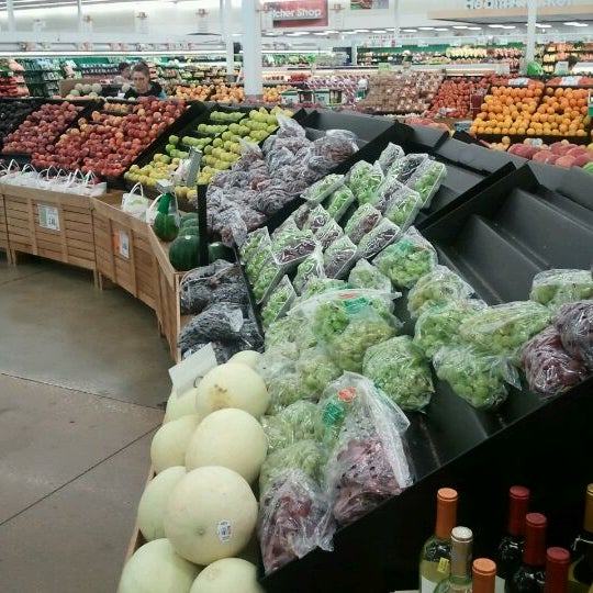 Photo taken at Hy-Vee by Jason B. on 3/13/2012