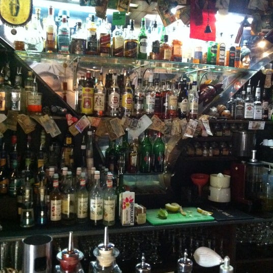 Foto diambil di Help Bar oleh Sweet Lana pada 3/26/2012