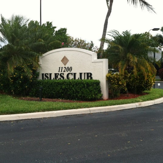 Valencia Isles Clubhouse Valencia Isles 2 tips from 61 visitors