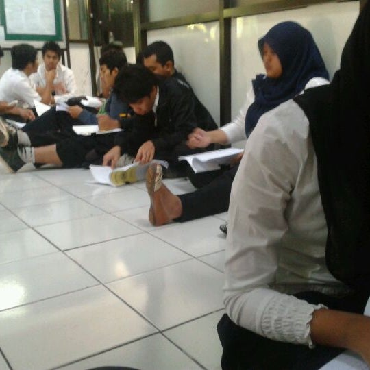 Photos At Lab Elektro Umm College Lab