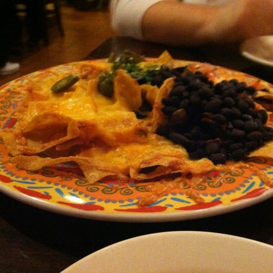 Снимок сделан в Taco Loco Mexican Restaurant, Catering, and Food Trucks пользователем EC S. 3/12/2012